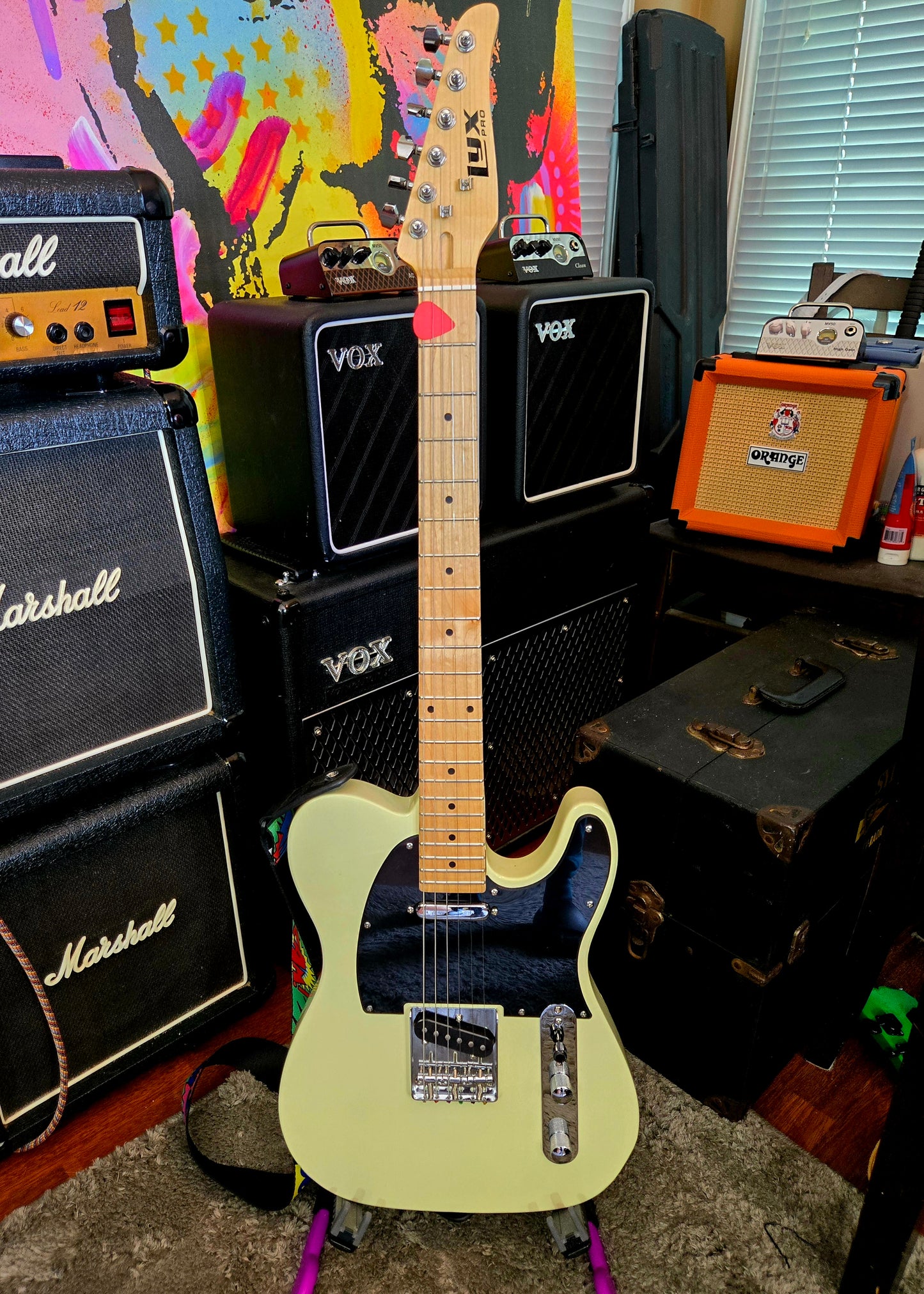 2025 Telecaster Style Black Pickguard - 6lb 1oz